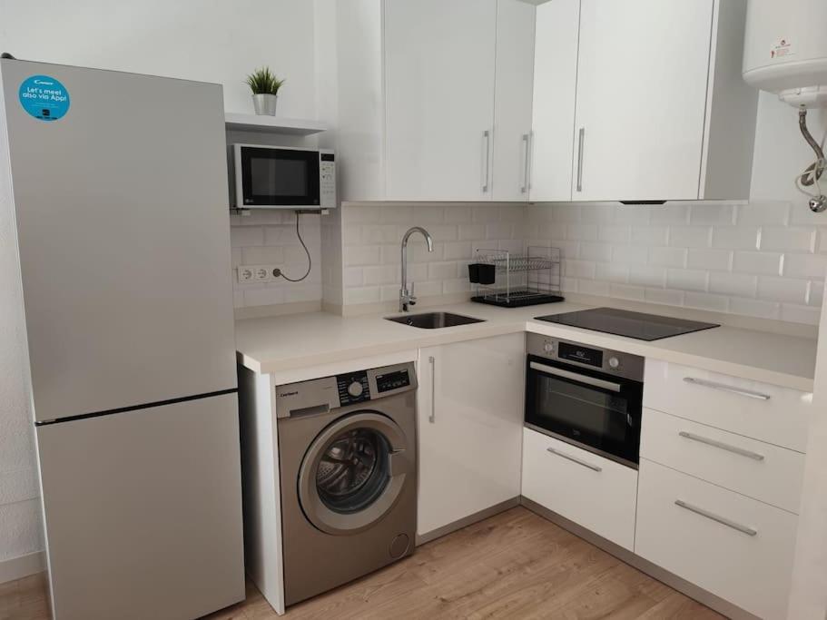 Apartamento Torrequebrada ベナルマデナ エクステリア 写真